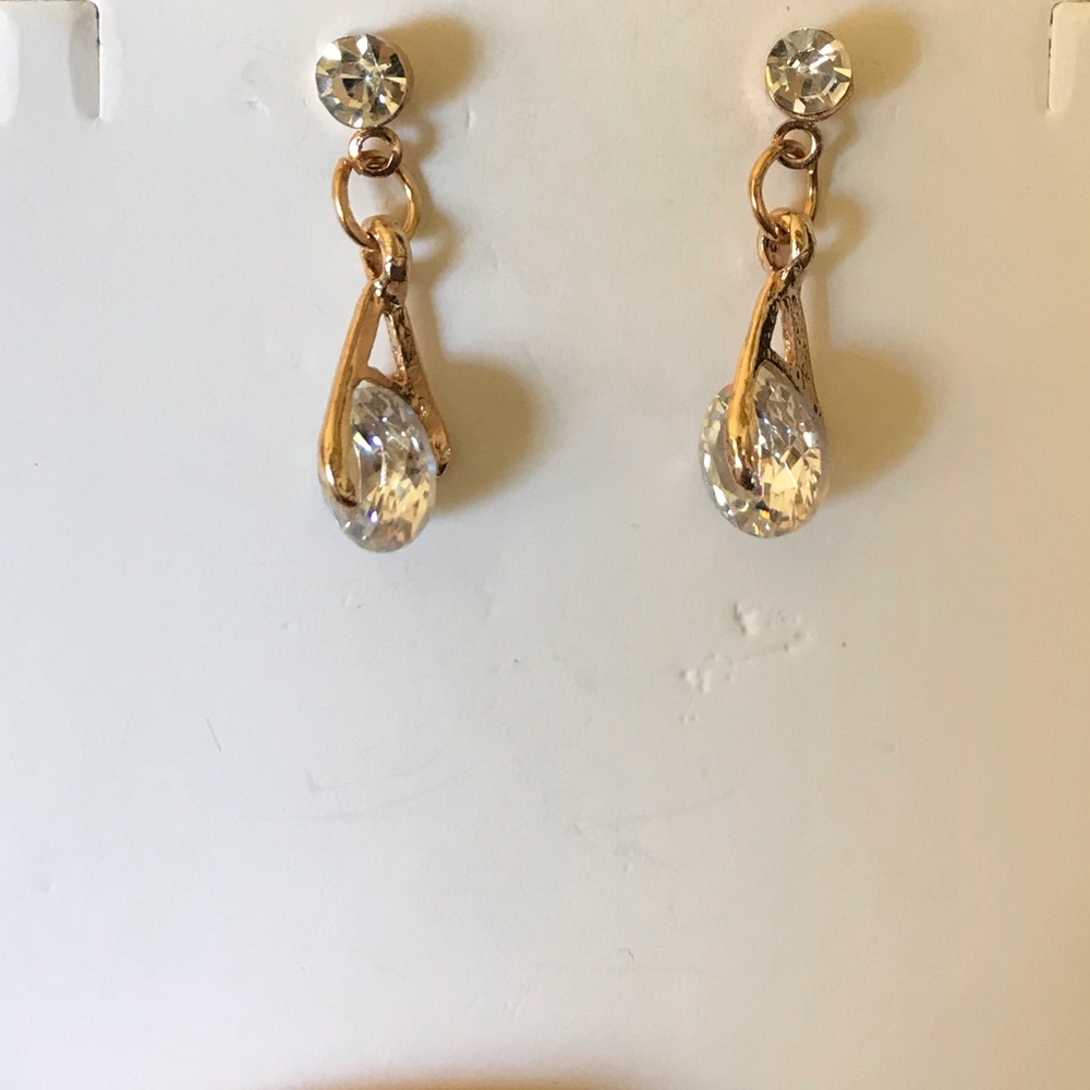 Delicate earrings